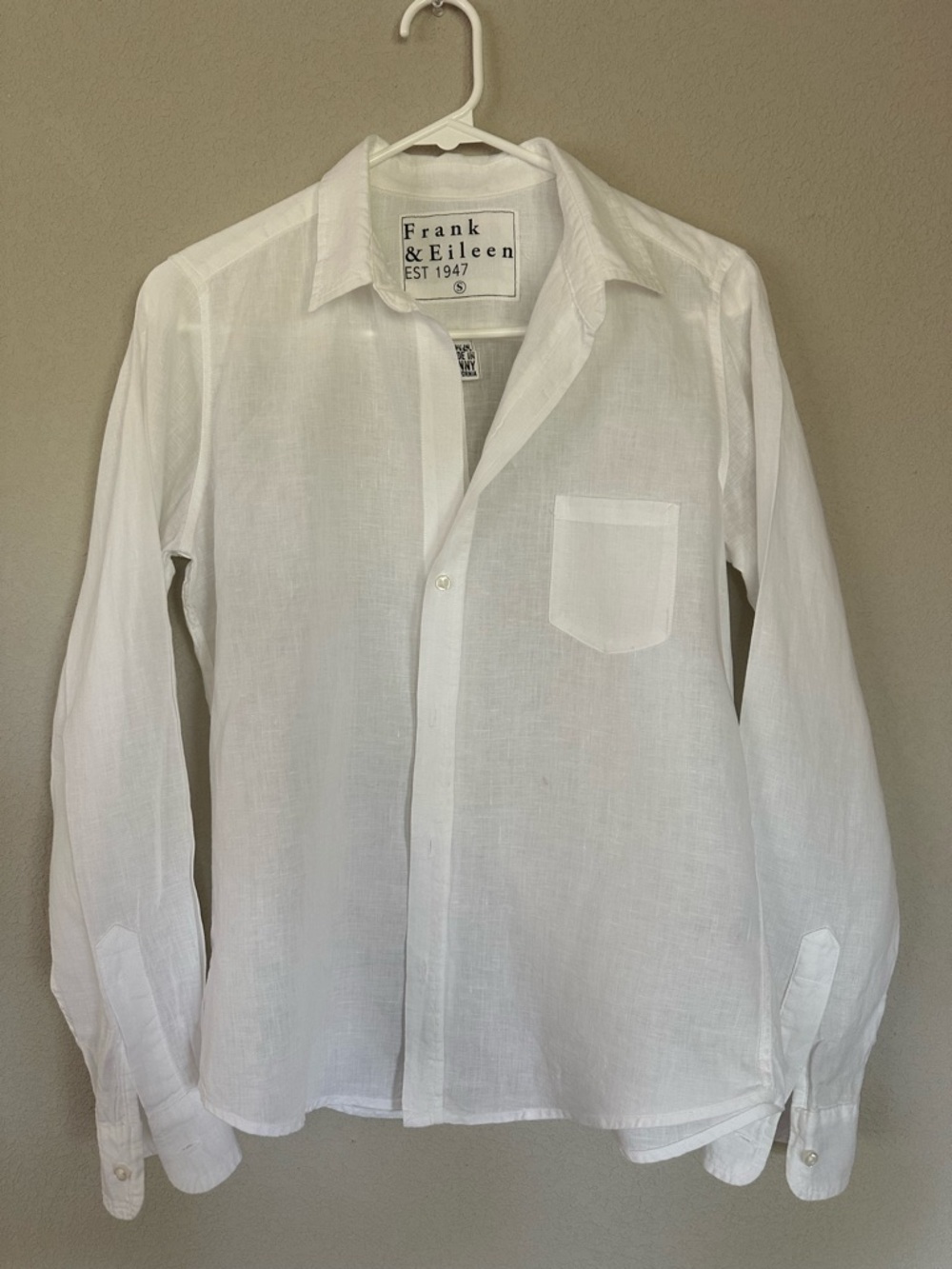Frank & Eileen Barry White Linen Long-Sleeve Shirt